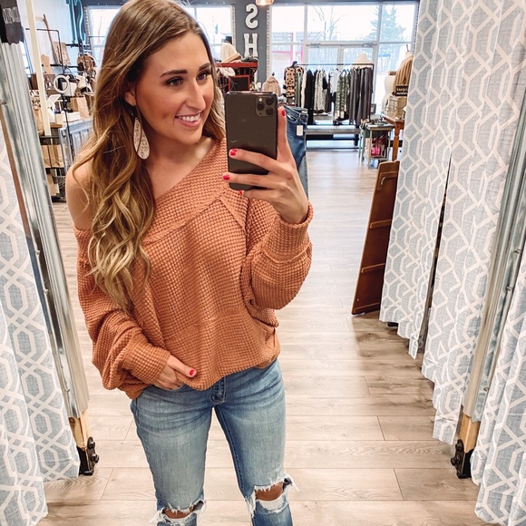 Meet your Posher, Lauren - Picture 1 of 1